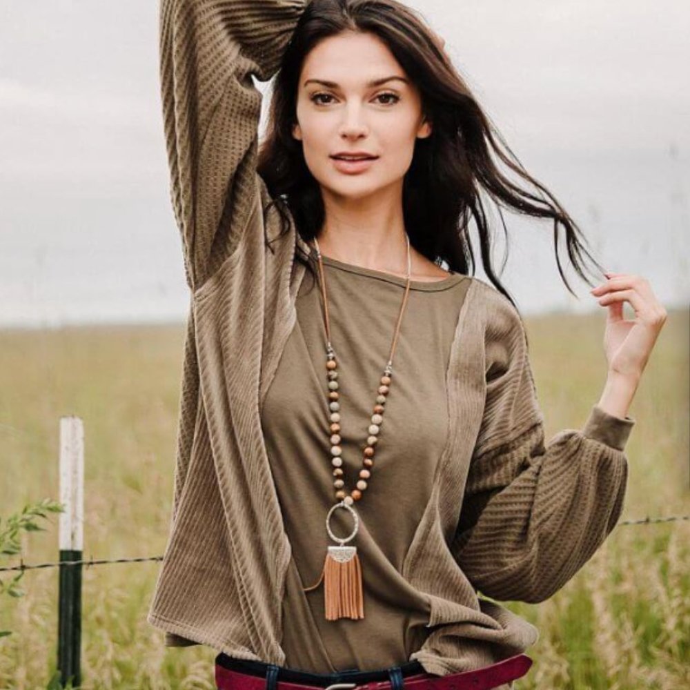 Gimmicks by Buckle Top